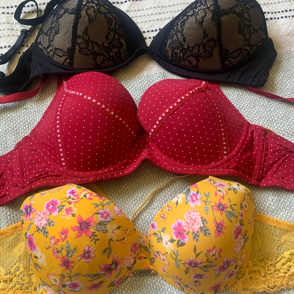 XOXO Black and Red Lace Bras with Underwire Support